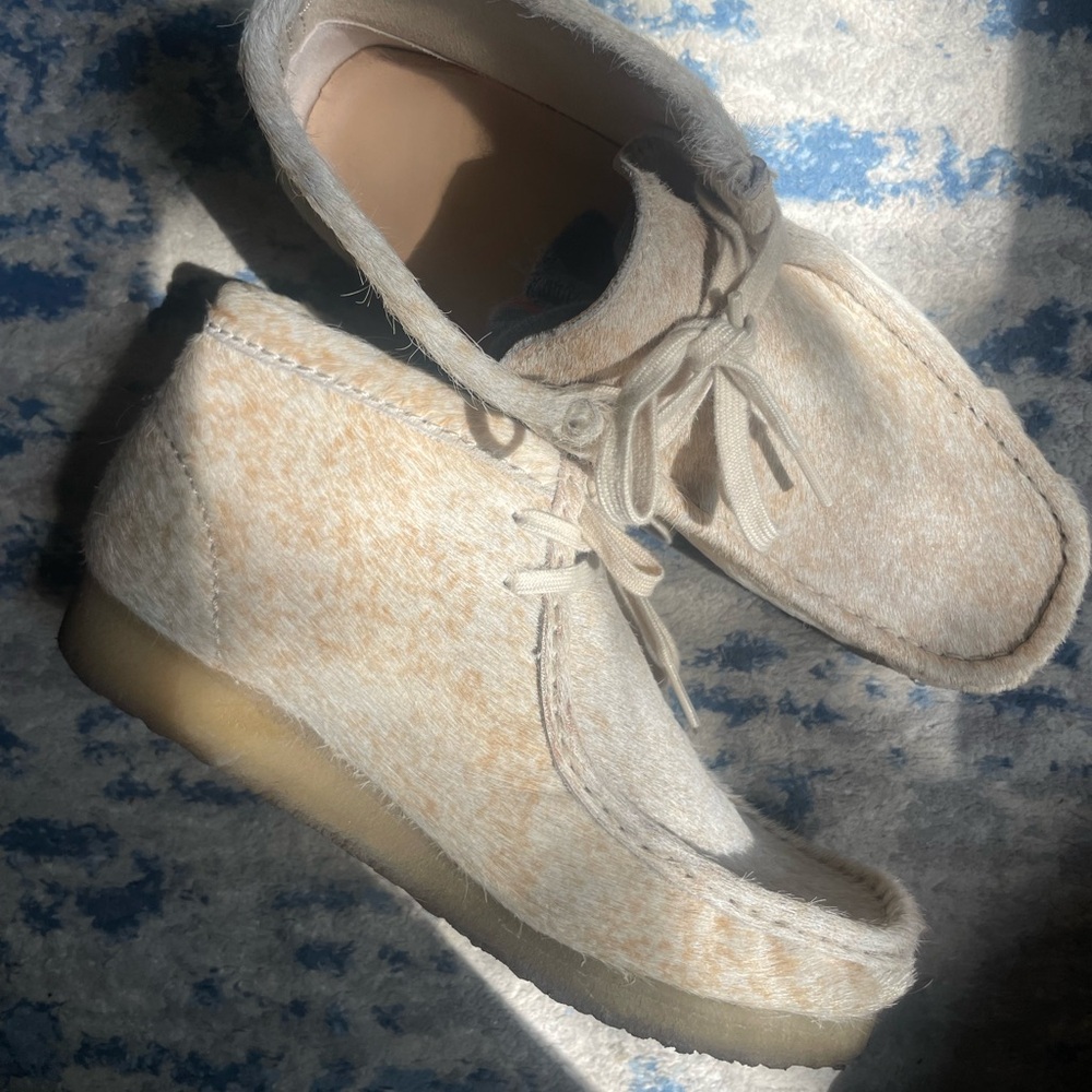 Clarks Originals Wallabee Boot
Speckled Hair On Leather